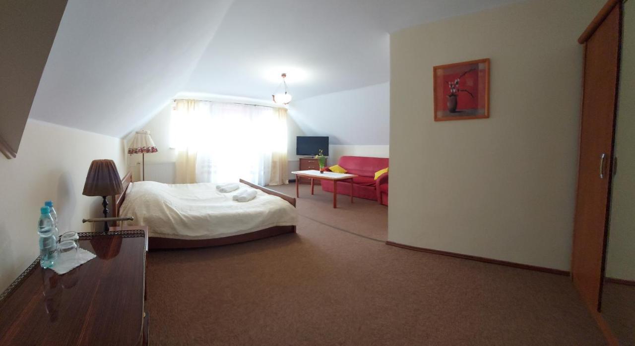 Folwark Tumiany Pokoje & Restauracja Экстерьер фото