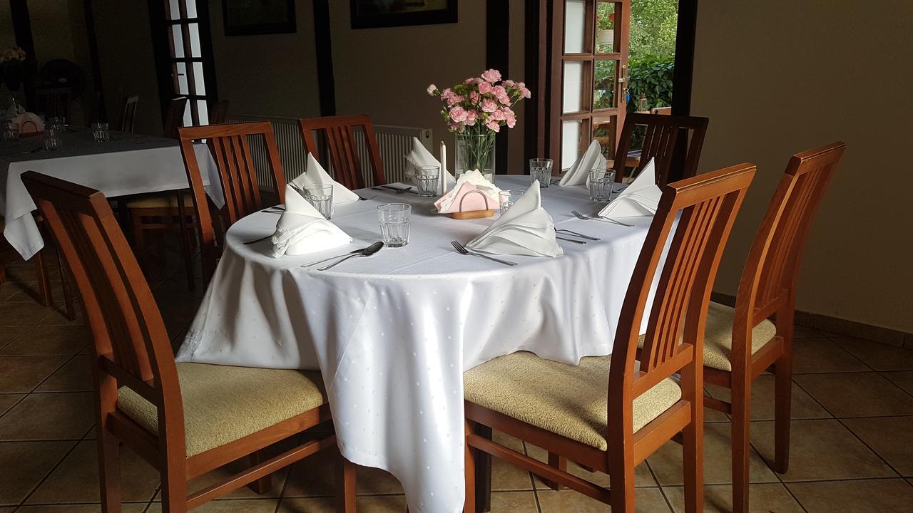 Folwark Tumiany Pokoje & Restauracja Экстерьер фото